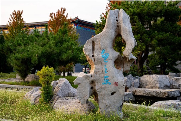 雙節(jié)去哪玩？巧奪天工紅木這座紅木藝術(shù)殿堂，給你有料、有范、有文化的旅行！