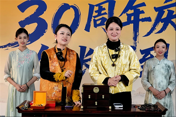 巧奪天工三十周年的“特別直播”：館長駕到，68萬人在線互動